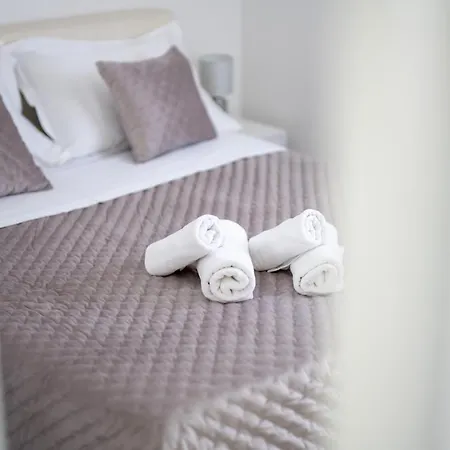 Silver Luxury Apartment Apartment *