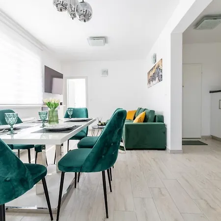 Silver Luxury Lejlighed *