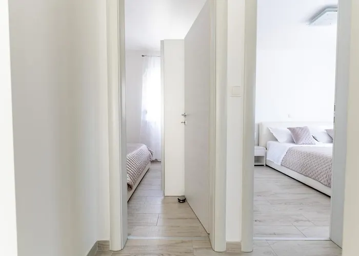 Silver Luxury Trogir